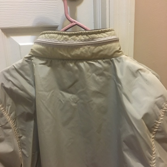 Men's windbreaker with hidden hood. - Picture 3 of 3